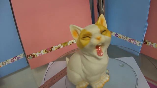 Фигурка зевающего котика - для любителей кошачьей темы смотреть онлайн