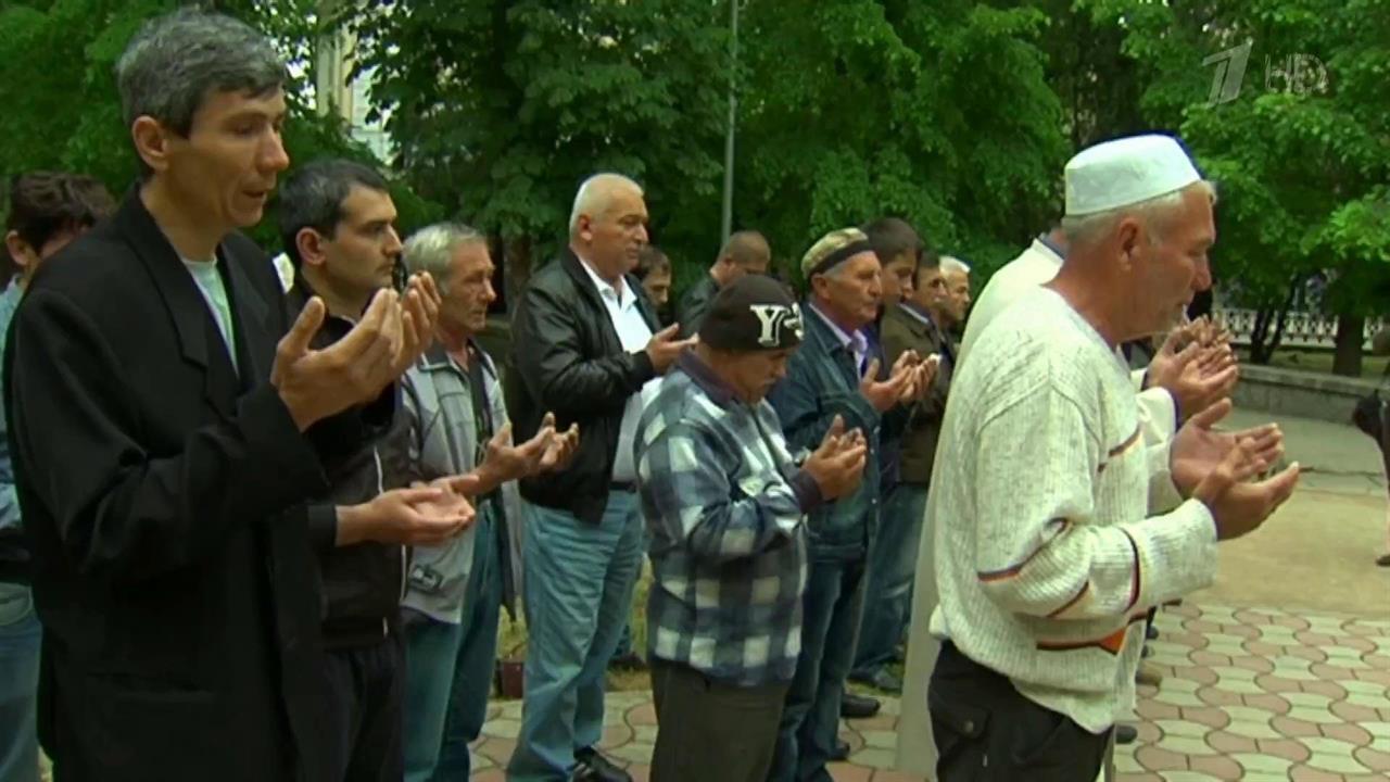 В День памяти жертв депортации народов Крыма на полуострове проходят траурные мероприятия