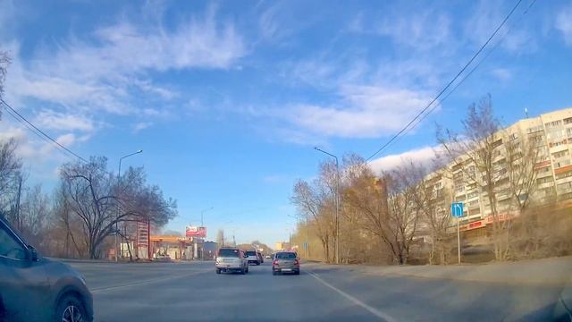 Движение на автомобиле по Тюмени до музыкальной школы, набережной и на Киевскую смотреть онлайн