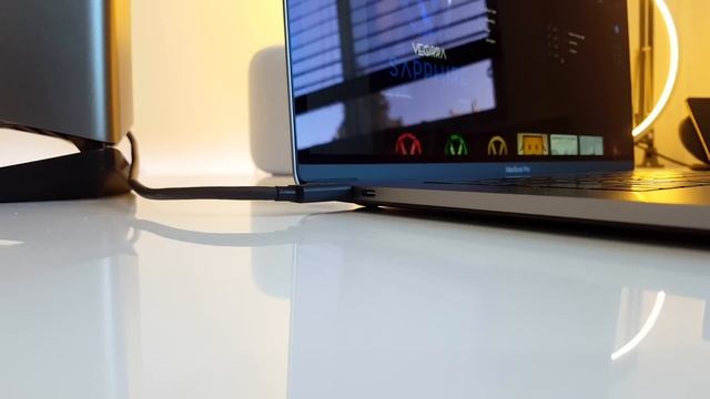 2018 15" MacBook Pro Review! смотреть онлайн