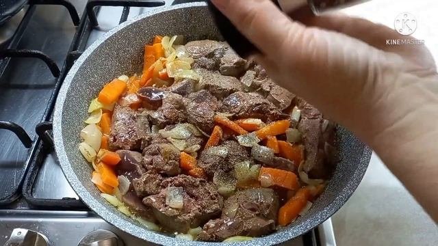 Паштет из печени со сливочным маслом.