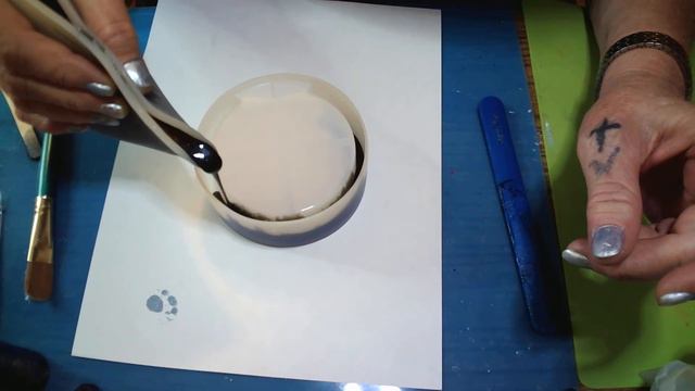 #58 HOW TO USE PLASTIC WRAP IN RESIN!! #resinart #plasticwrap смотреть онлайн
