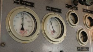 Подготовка военными железнодорожниками ЦВО жидкого медицинского кислорода для медучреждений в Сибир