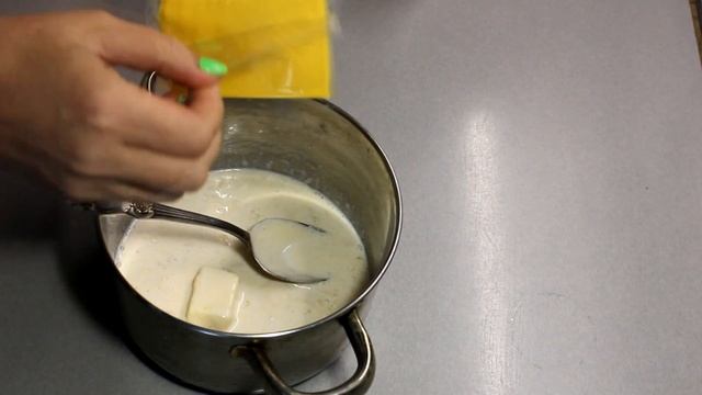 Куриные пончики. Невозможно остановиться. хрустящие снаружи и сочные внутри с сырным соусом Чеддер.
