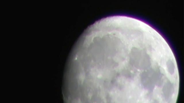Object Flies Past Moon In HD смотреть онлайн
