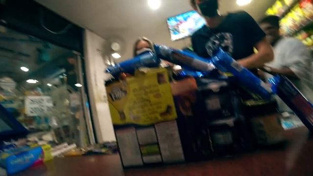 Что можно купить в Индии на 1000 рублей? Поход в супермаркет и дегустация смотреть онлайн