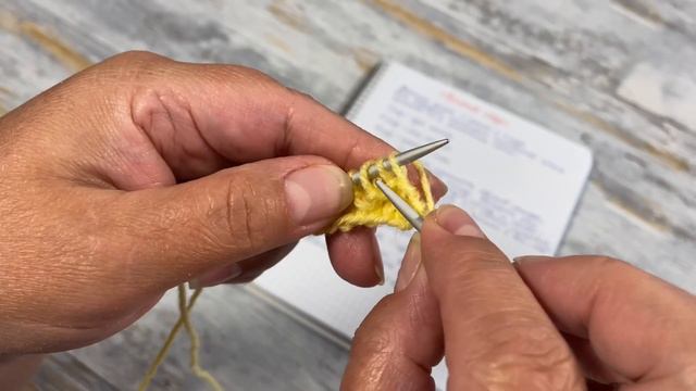 Узоры спицами. Простой ажур. Simple lace pattern. смотреть онлайн