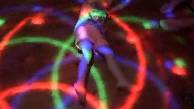 Dance Party with Holly Dolly! смотреть онлайн