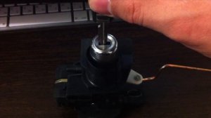 W124 Замок багажника седан