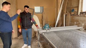 Производство уникальных столов из дерева и смолы/ Сколько можно на этом заработать в гараже?