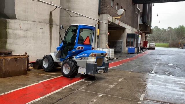 Köp Redskapsbärare Multione GT950 på Klaravik смотреть онлайн