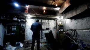 Повесил штору в гараж. Утеплённая штора на ворота в гараже с полосой.