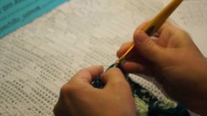 Мужская ШАПКА узором" Гусиные лапки" вязание крючком , crochet hat(Шапка № 168)