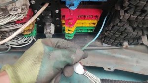 Рено Магнум 440 пропали повороты ,  не работает автономка  провод 201