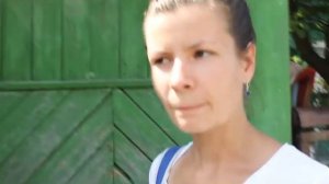 Репортаж: поселок Изоплит. Екатеринбург. Жизнь в поселке, садовые работы. Быт.