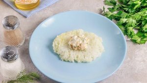 Рисовые шарики с креветками и творожным сыром