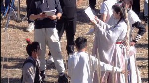 Сверимся со сценарием. #Закулисье съемок дорамы "Песнь водного дракона" #ЛоЮньСи #LoYunxi