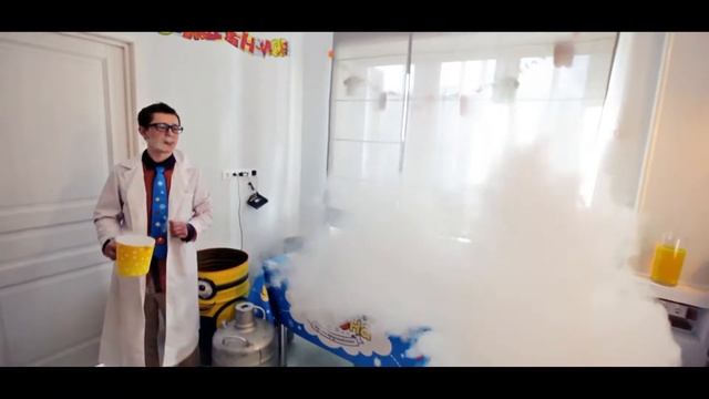 Шоу Ньютона на день рождения.