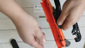 Степлер для подвязки винограда, заправка ленты и скоб.