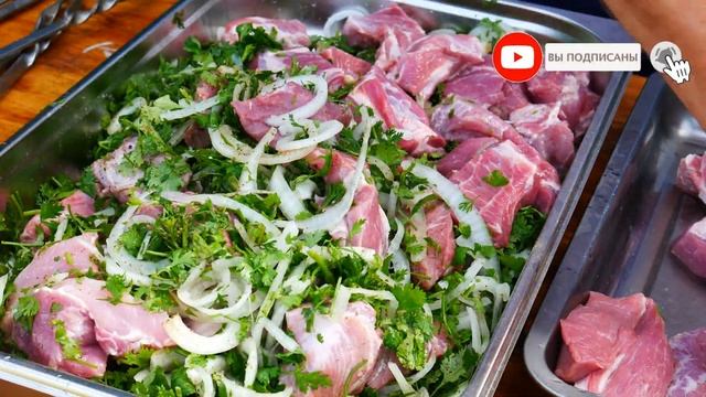 АРОМАТНЫЙ и СОЧНЫЙ ШАШЛЫК в ЗЕЛЕНОМ МАРИНАДЕ из КИНЗЫ на МАНГАЛЕ. смотреть онлайн