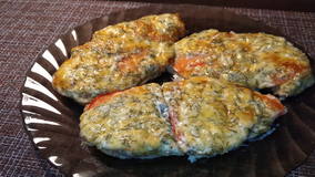 Куриное филе "под сырной шапкой " в духовке. Очень сочная куриная грудка. Вкусный рецепт!