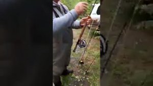 МЕДВЕДЬ СЪЕЛ УЛОВ!!! САХАЛИН. Река Лангери. Рыбалка.