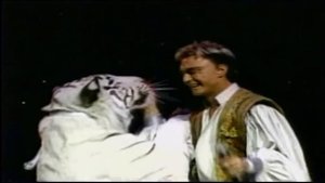 Roy Horn Biography | German-American Magician | Story Of Fame And Success