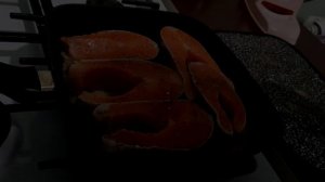 Самый простой, быстрый и вкусный рецепт приготовления форели на сковороде гриль.