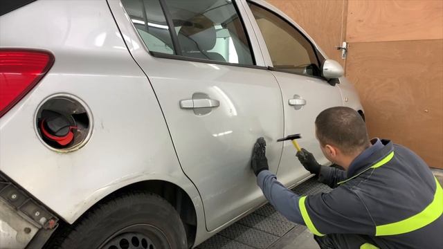 OPEL CORSA ремонт бамперов.Замена двери и покраска проёма.Кузовной ремонт правой стороны с покраско смотреть онлайн