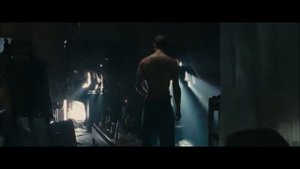 Что значит быть Рок н ролищиком  Фрагмент фильма РОк н РОльщик 2008  RocknRolla,