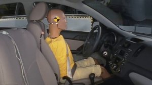 2010 Kia Forte side IIHS crash test