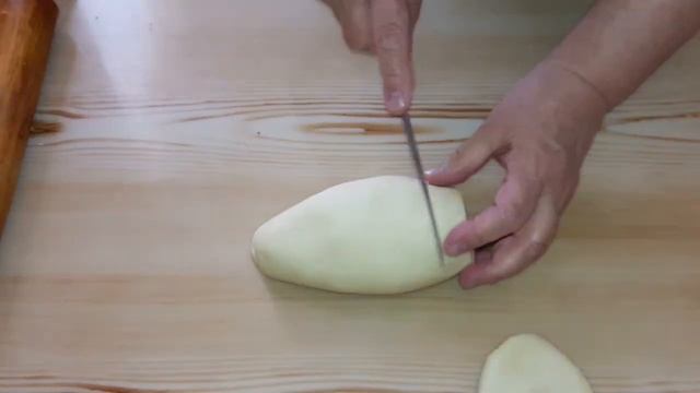 Чебуреки, как в чебуречной! Самый простой рецепт! Вода, растительное масло и мука!