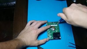 HDD что внутри и можно ли запустить без крышки? Разбираем сломанный жесткий диск
