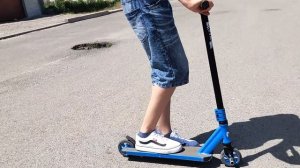 ТОП 4  СРЕДНИХ ТРЮКОВ НА САМОКАТЕ ДЛЯ ТРЮКОВОГО САМОКАТА|ОБУЧАЛКА