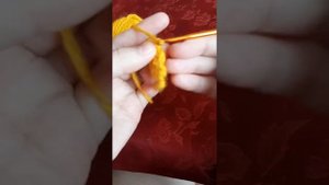 Клюв совы крючком на трикотажную корзинку.