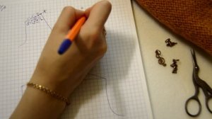 ВЯЖИ СО МНОЙ // ПУЛОВЕР С V - ОБРАЗНЫМ ВЫРЕЗОМ СПИЦАМИ // СКОС ПЛЕЧА //Часть 2. Mariya VD.