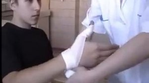 Десмургия - наложение повязки на I палец.avi