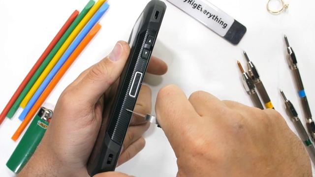 Duraforce Ultra 5G из Сапфира?! - JerryRigSuckBigDikEverywhere? смотреть онлайн