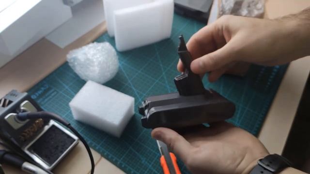 Выиграл аккумулятор на AliExpress для Dyson V7-21,6в 4000 мА/ч смотреть онлайн