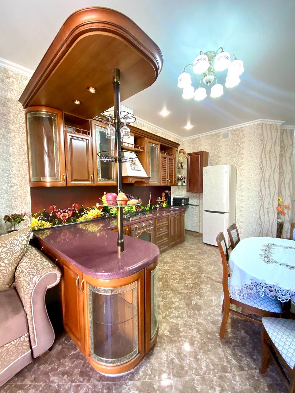 Цена квартиры в Геленджике 20 млн.р. в  ЖК "Черноморский-2" на ул. Крымской в районе Толстого мыса.