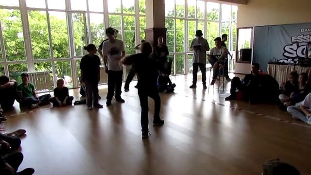 South Cyper 2015 Ессентуки HIp-HOP 2x2 Сазон и Кристина Лаврентьева VS Соня и Олеся смотреть онлайн