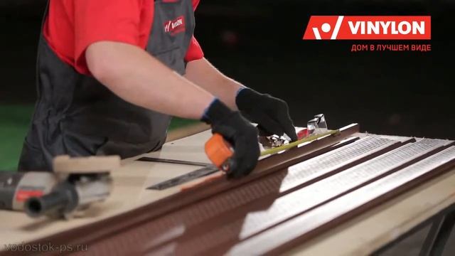 Установка софитов винилового сайдинга