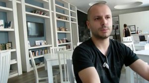 Почему вокруг одни идиоты и некому работать?