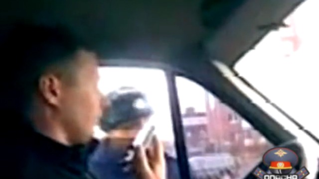 Беспредел ментов на дороге! смотреть онлайн