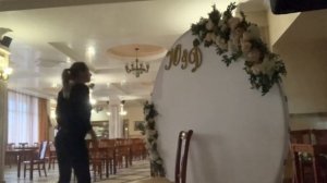 Декор свадьбы! Свадебный декор стола молодых и круглая арка на роспись