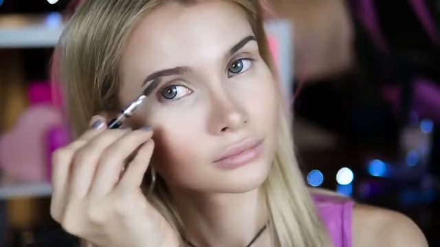 Учусь делать макияж по советам из интернета 🤣 смотреть онлайн