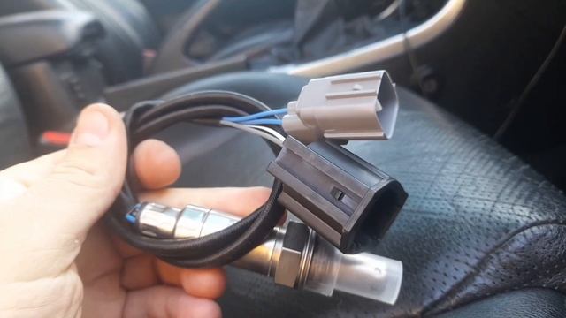 Mazda 6 GG.  Первая лямбда (кислородный датчик) замена. смотреть онлайн