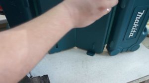 Аккумуляторная отвертка Makita 6723d