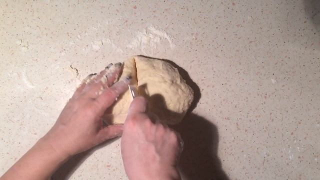 Лепешки на кефире с луком и чесноком