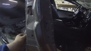 Ремонт бокового удара. Сверлим. Режем. Варим.